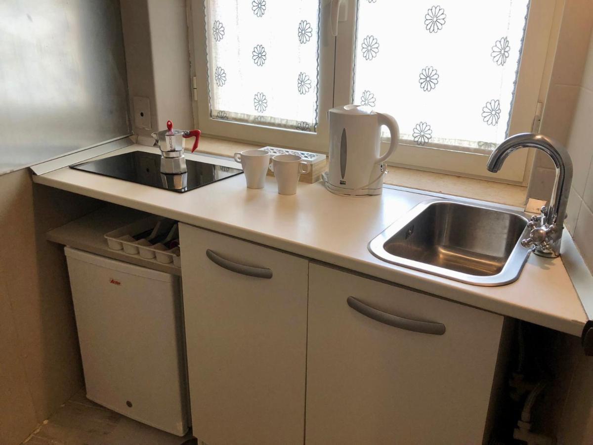 Tuanis Hotel Napoli Bagian luar foto