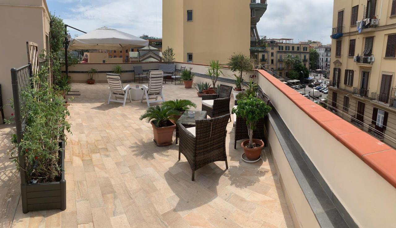 Tuanis Hotel Napoli Bagian luar foto