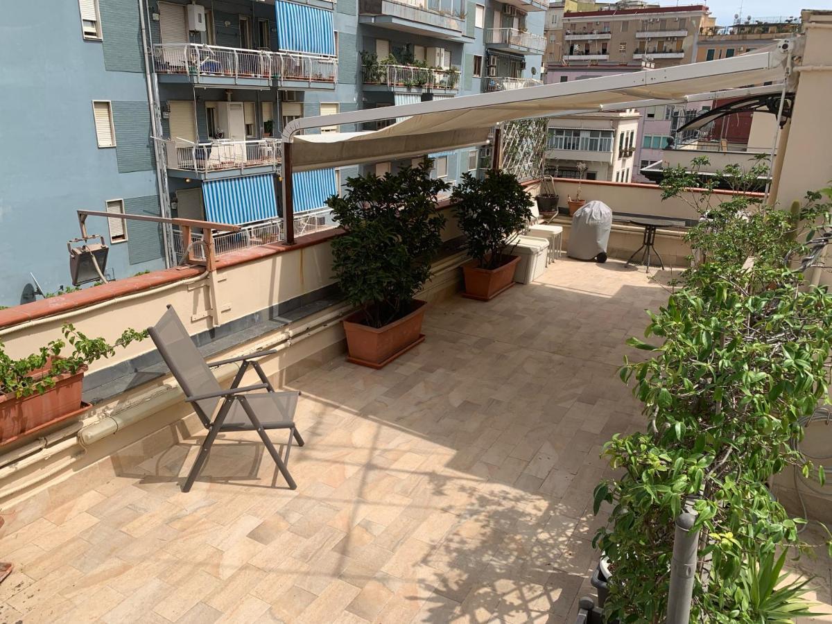 Tuanis Hotel Napoli Bagian luar foto