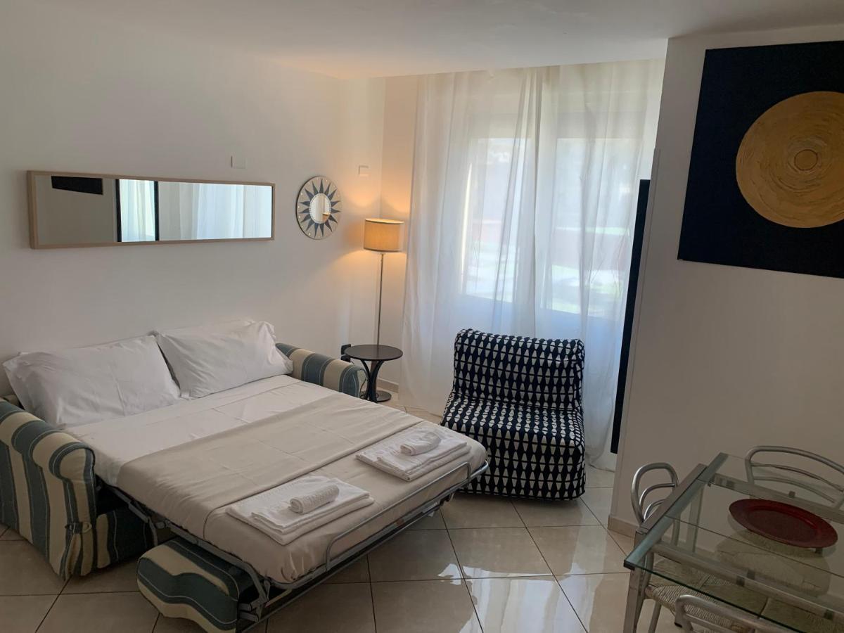 Tuanis Hotel Napoli Bagian luar foto