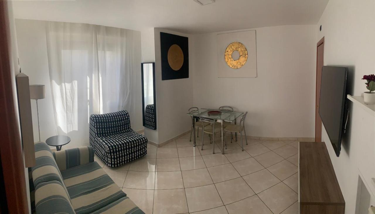 Tuanis Hotel Napoli Bagian luar foto