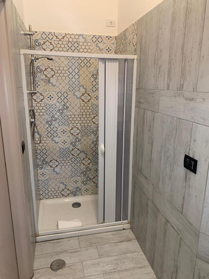 Tuanis Hotel Napoli Bagian luar foto