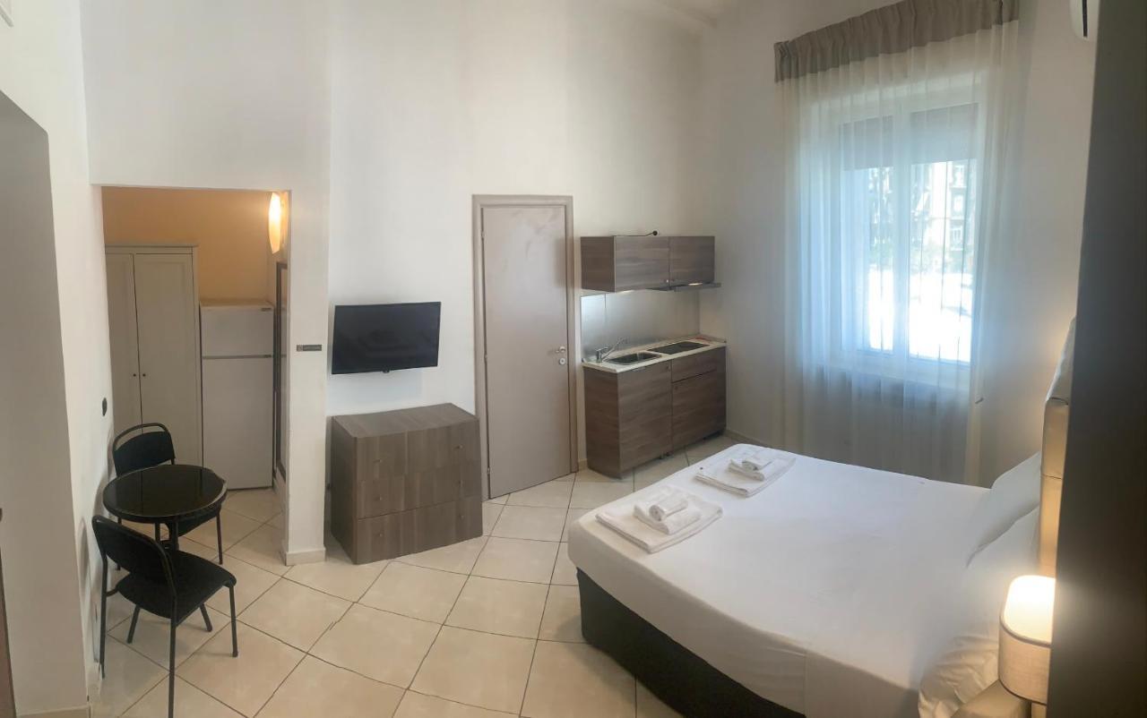 Tuanis Hotel Napoli Bagian luar foto